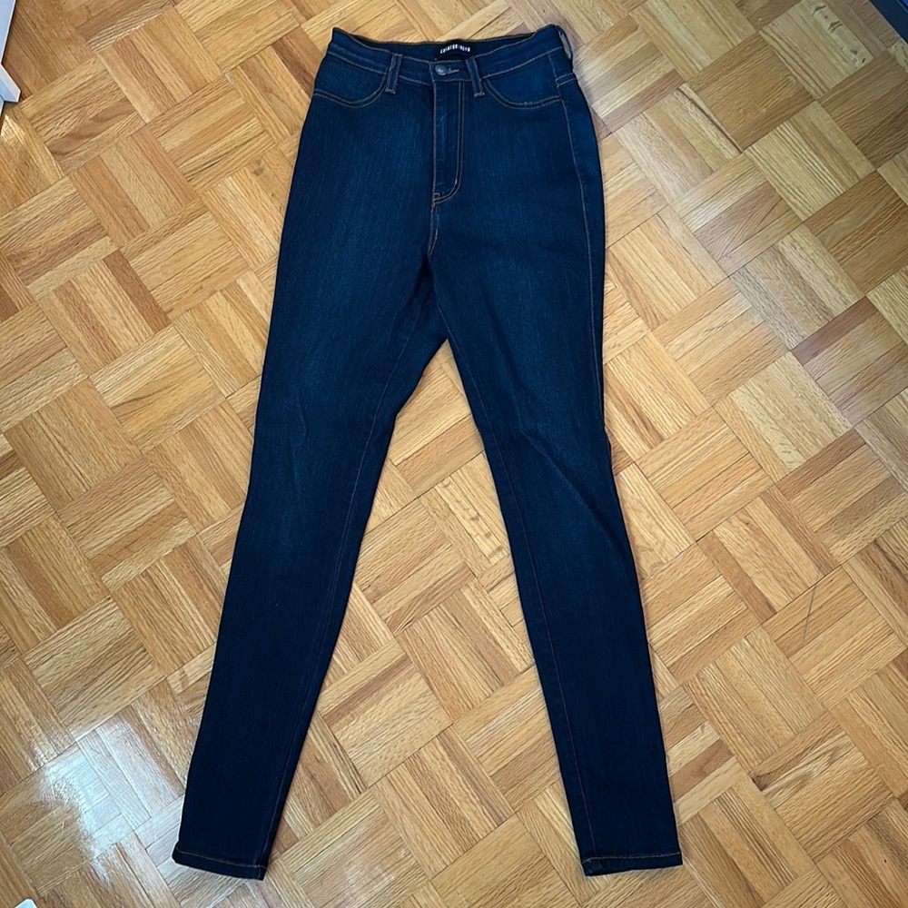 FASHION NOVA JEANS